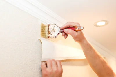 Pose de papier peint à Pons — revêtements muraux et toiles de verre